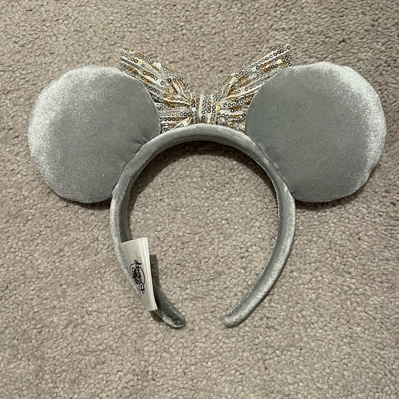 Silver Velvet Minnie Mouse Ears Headband - Picture 2 of 2